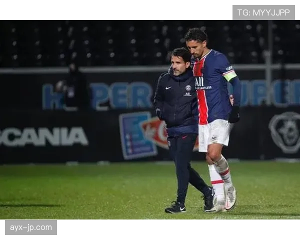 巴黎防线稳定性隐患持续暴露,对赛季关键战表现造成影响 巴黎防线稳定性隐患持续暴露,对赛季关键战表现造成影响